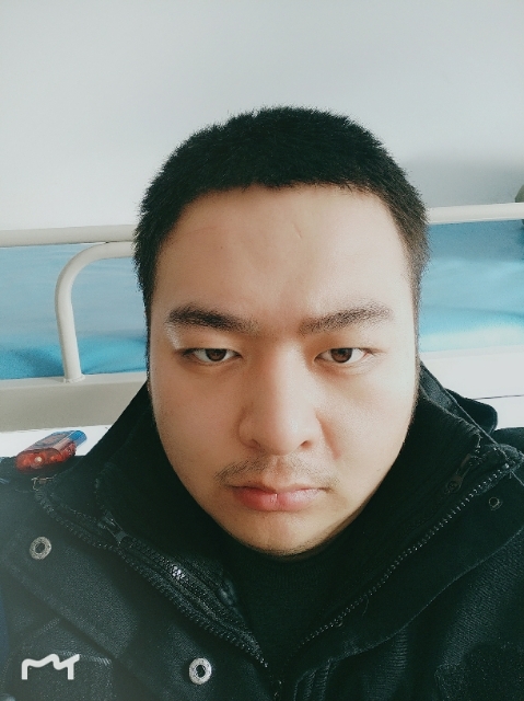 负重前行的第一张照片--新疆蓝颜知己交友网