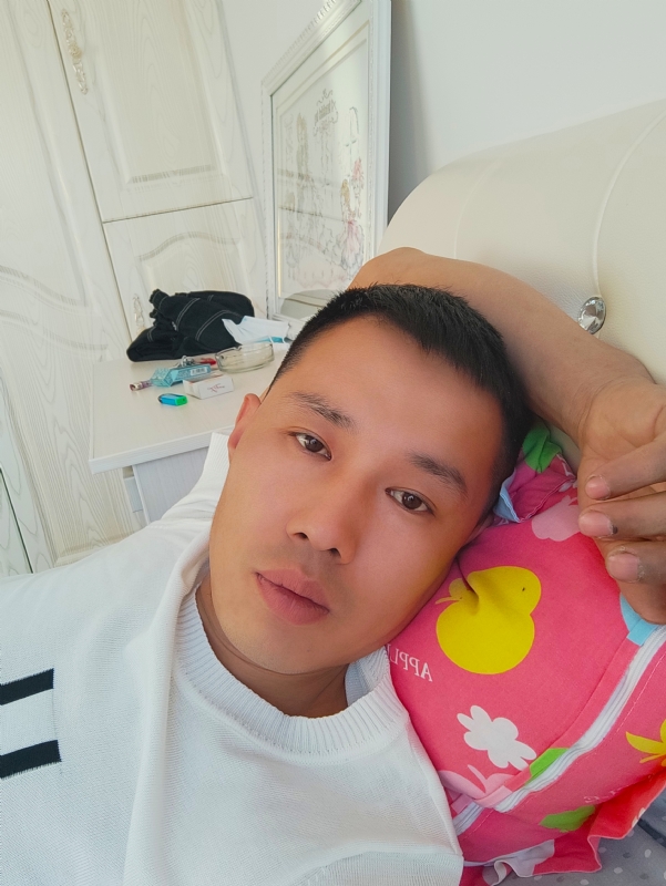 一个人的第一张照片--新疆蓝颜知己交友网